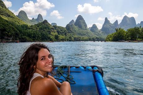 Féliz y sonriente, río Li Féliz y sonriente, río Li