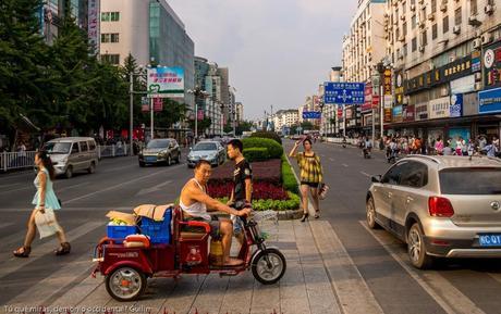 Tú que miras, demonio occidental? Guilin Tú que miras, demonio occidental? Guilin