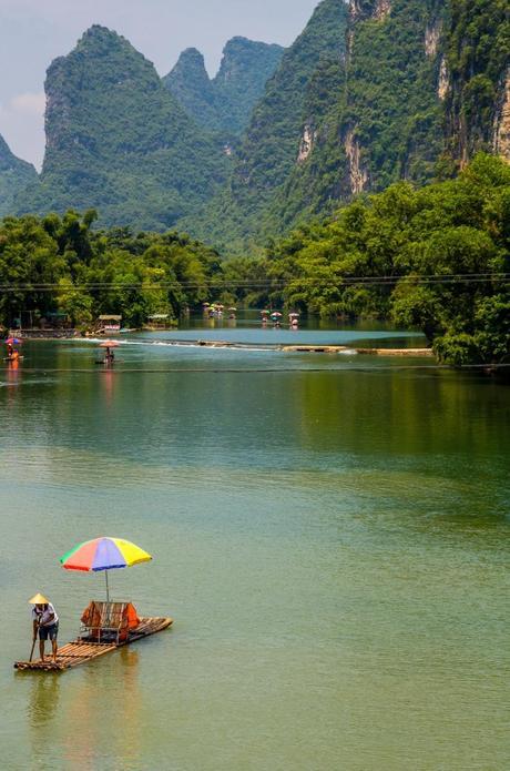 Trabajando en el río Yulong Trabajando en el río Yulong