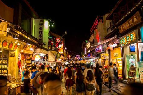 West Street, la calle más comercial de Yangshuo West Street, la calle más comercial de Yangshuo