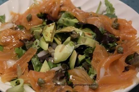 ensalada salmon y Ensalada de salmón y aguacate