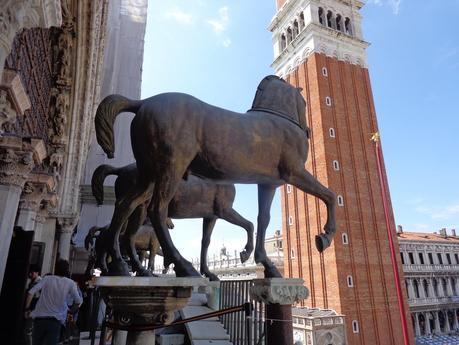 EL    ENCANTO    DE       VENECIA