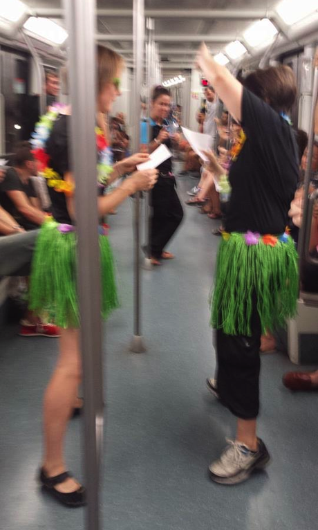 Cantando en el metro