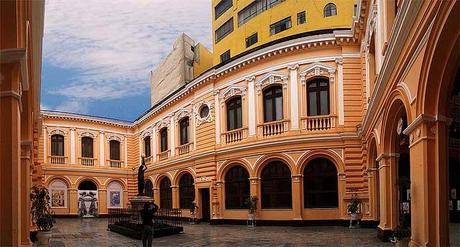 casa de correos de lima interior