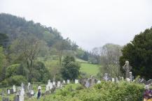 Tumbas de la antigüedad Glendalough, el valle de los dos lagos