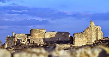 Descubren ocho nuevas dependencias de época almohade en Calatrava la Vieja (Ciudad Real) Descubren ocho nuevas dependencias de época almohade en Calatrava la Vieja (Ciudad Real)