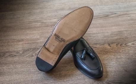 Review mocasines Tassel con cosido Blake en calf azul de Asthon & Allen.