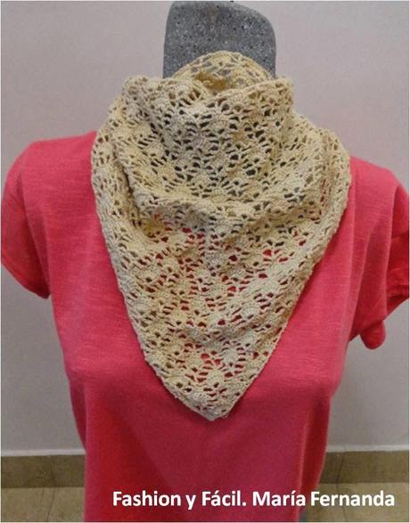 Chal o cuello tejido a ganchillo. Triángulo de crochet (Crochet Shawl or necks: triangle)