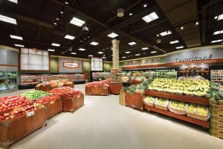 Supermercado con iluminación ecoeficiente LED