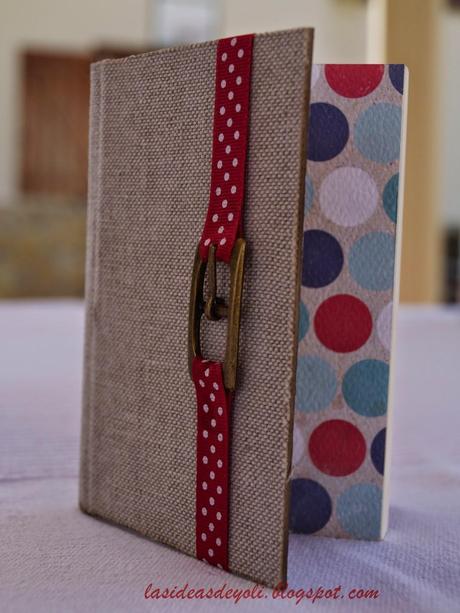 Cuaderno  para notas en color.