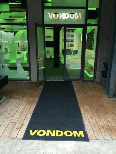 Imágenes de obra del Showroom de Vondom en Shangai, diseñado por A-cero