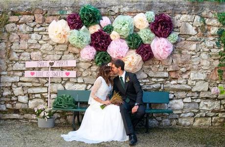 5 ideas para decorar tu boda con pompones de papel de seda