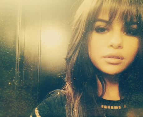 Selena Gómez Tendencias Otoño Invierno Flequillo