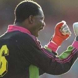 Ser portero y no morir en el intento Nkono