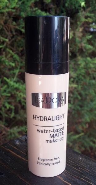 Hydralight es la Base de Maquillaje de Isadora de Acabado Mate y Natural