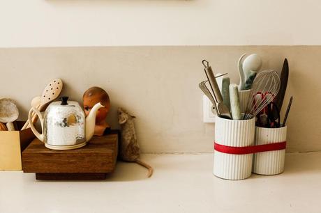 Un lienzo en tonos crudos