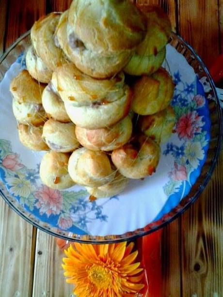 Croquembouches, masa coux rellena de crema de trufa - Tort conic pasta coux  umplut cu frisca de ciocolata!