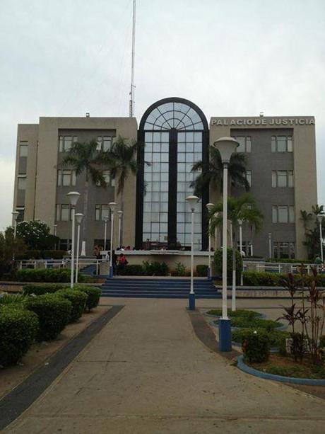 Desistimiento del Recurso de Apelación. Ante la incomparecencia no justificada del recurrente el recurso de apelación debe considerarse desistido.