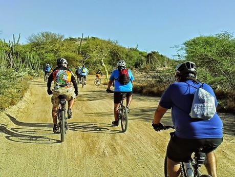 Bicimargarita invita a celebrar el Día Mundial de las Playas en bicicleta