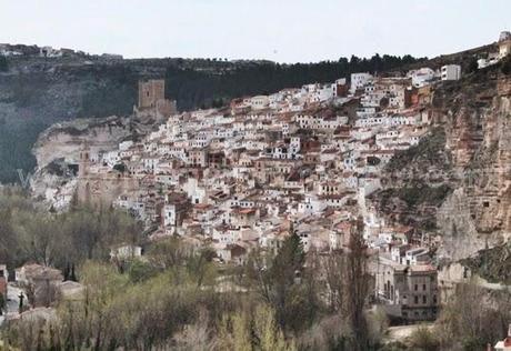 Alcalá del Júcar, el pintoresco balcón que mira a su río