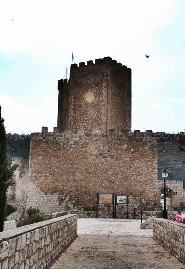 Alcalá del Júcar, el pintoresco balcón que mira a su río