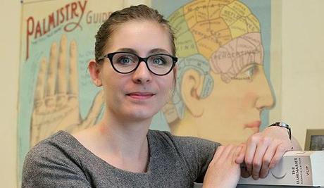 Eleanor Catton crea una beca para que puedas leer