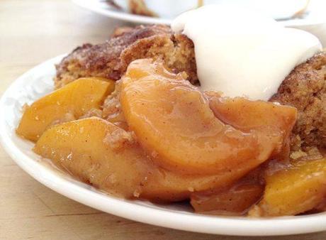 tartas de frutas recetas tarta de melocoton Southern Peach Cobbler (tarta de melocotón) recetas fáciles y rápidas tartas recetas fáciles frutas postres recetas delikatissen cobbler de melocotón 