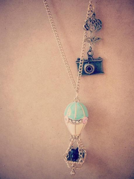 Collares Globe on Flying....