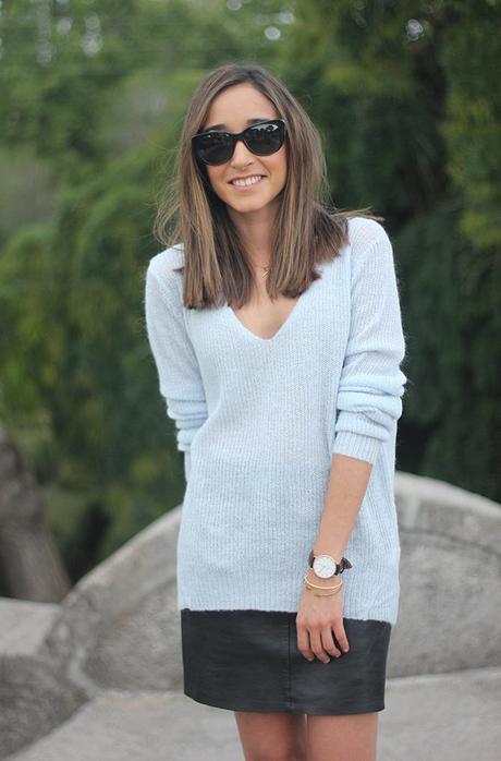 blue sweater Besugarandspice13