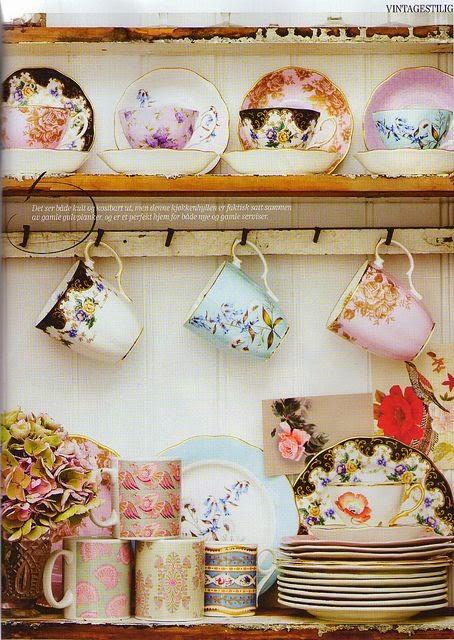 Un cuelgatazas muy shabby