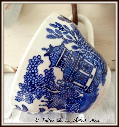 Un cuelgatazas muy shabby