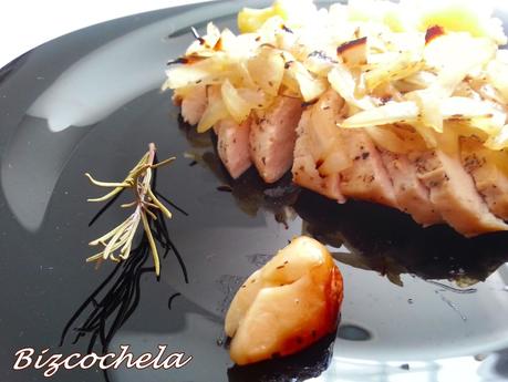 PECHUGAS AL HORNO CON CEBOLLA