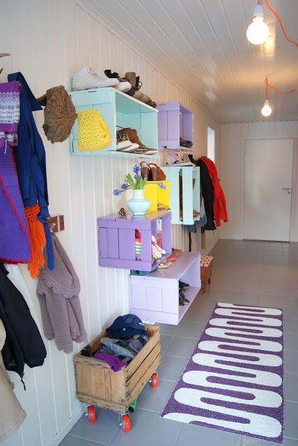 ideas para reciclar cajas estilo nórdico escandinavo diy deco diy cajas DIY   Organizar con cajas de fruta recicladas cajas de madera de colores bricolaje en casa blog decoracion interiores 