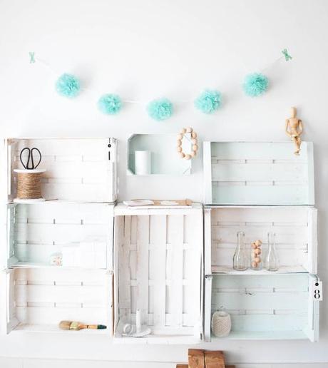 ideas para reciclar cajas estilo nórdico escandinavo diy deco diy cajas DIY   Organizar con cajas de fruta recicladas cajas de madera de colores bricolaje en casa blog decoracion interiores 