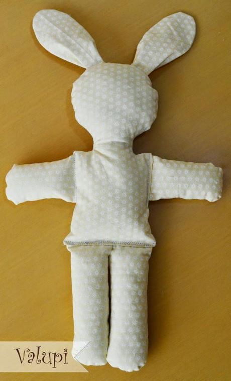 Nuevo en la shop: Muñeco de tela conejito