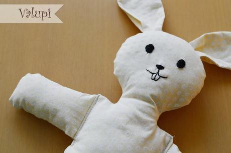 Nuevo en la shop: Muñeco de tela conejito