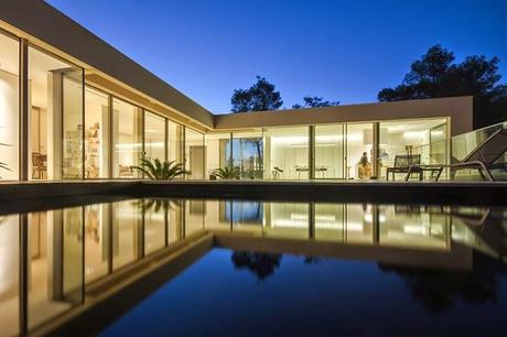 Residencia Estilo Minimalista en Francia  /  Minimal Style Residence in France