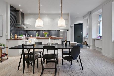 Espacioso apartamento nórdico en blanco y negro