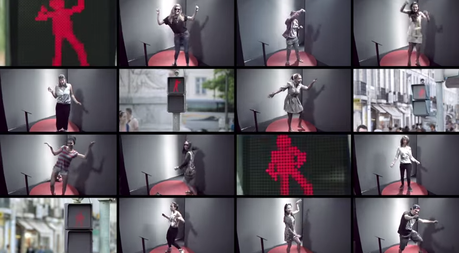 Smart crea un semáforo bailante en su nueva campaña de marketing.