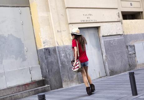 street style barbara crespo number 2 tshirt a bicyclette tee fashion blogger outfit red blog de moda