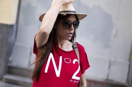 street style barbara crespo number 2 tshirt a bicyclette tee fashion blogger outfit red blog de moda