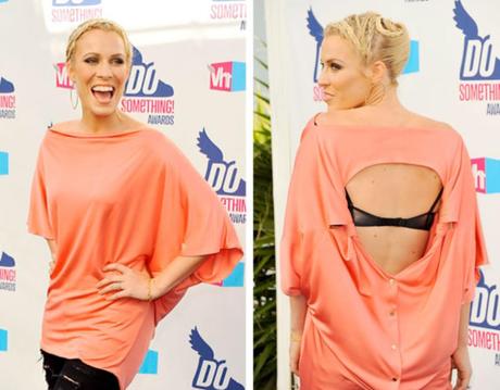 Natasha Bedingfield makes sure nobody missed the fact that her dowdy shirt from the front is actually, like, super sexy in the back.