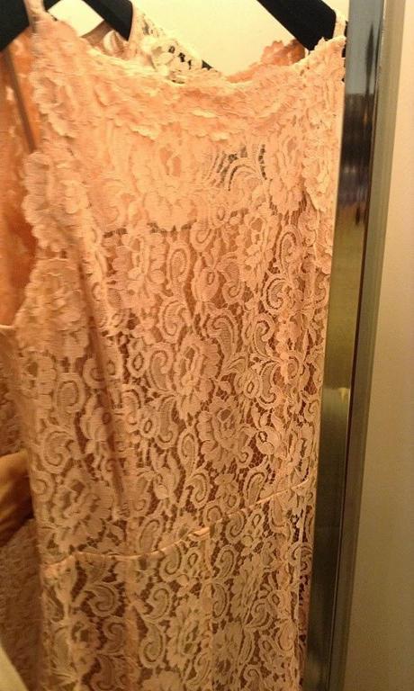 Ménage à Trois y un desfile bajo el sol