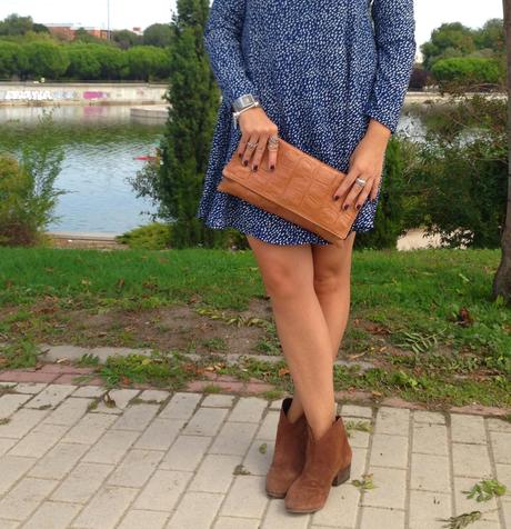AUTUMN DRESS.-