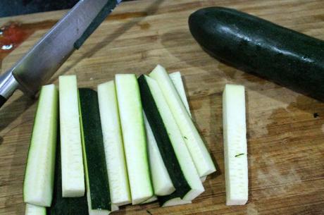 Para picar: Crujientes de calabacín con parmesano