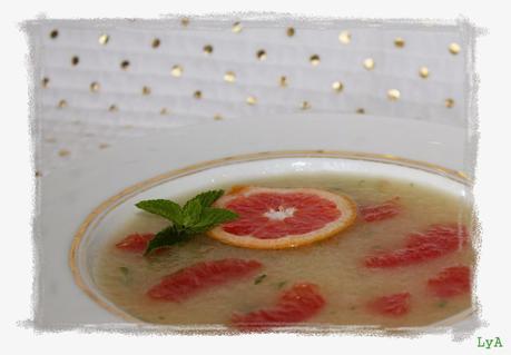 Sopa de melón, a la menta con pomelo rosa... para el Reto Color y Sabor de temporada. Sopa de melón, a la menta con pomelo rosa... para el Reto Color y Sabor de temporada.
