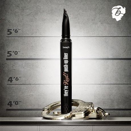 Consigue una mirada felina con dos eyeliners de impacto