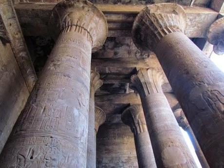 Templo del dios Horus en Edfú, Egipto. Galería de fotos