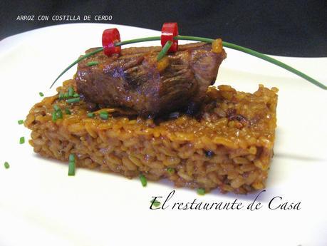 ARROZ CON COSTILLA DE CERDO Y CAMAGROCS