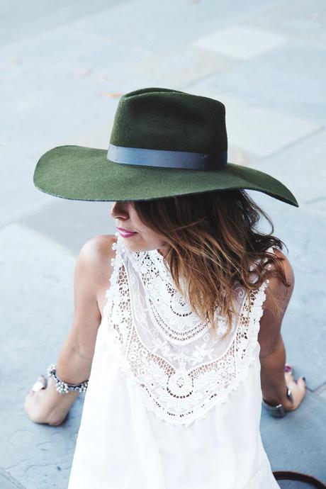 Manhattan-Lack_Of_Color_Hat-Vintage_Dress-NYC-Street_Style-Outfit-50